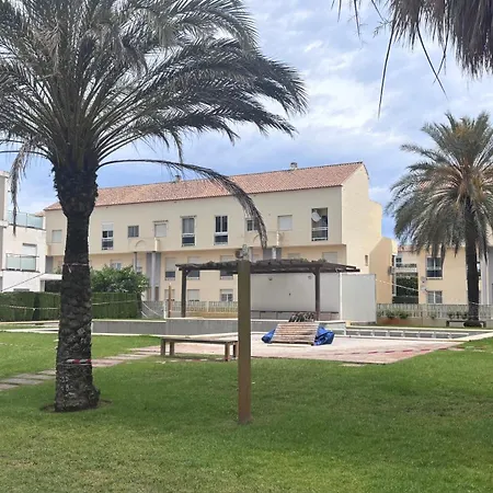 Bajo Con Patio Y Piscina En Apartment Denia
